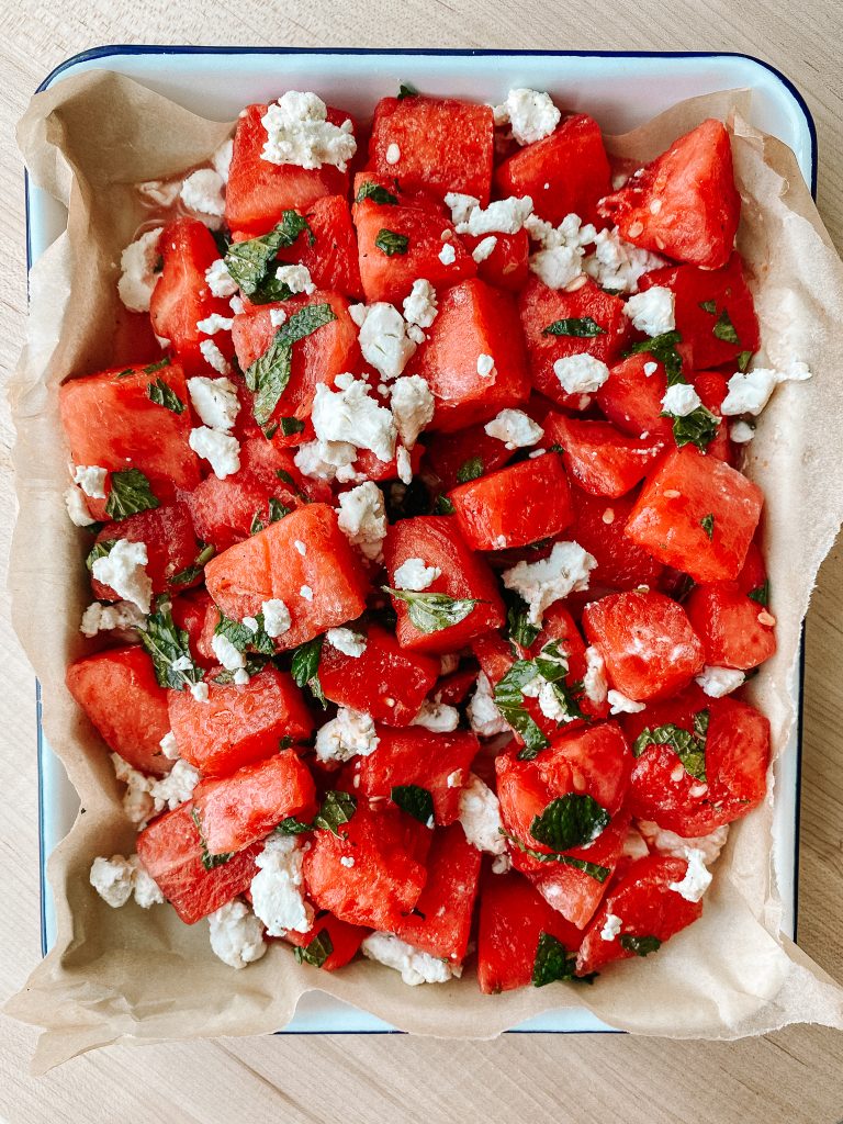 Simple Watermelon Salad. Watermelon, mint, goat cheese, and an easy lime vinaigrette! 


#summer #watermelon #salad #watermelonsalad #sidedish #appetizer #healthyrecipes #cleaneating #simplerecipes #easyrecipes #feta #goatcheese #limedressing