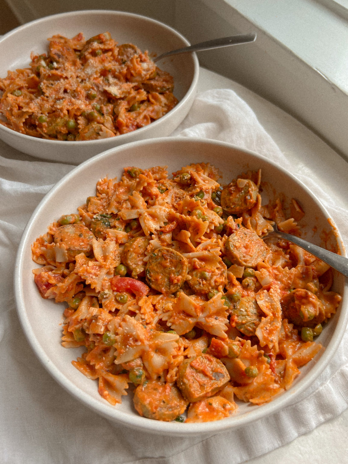 easy-chicken-sausage-pasta-with-creamy-tomato-sauce