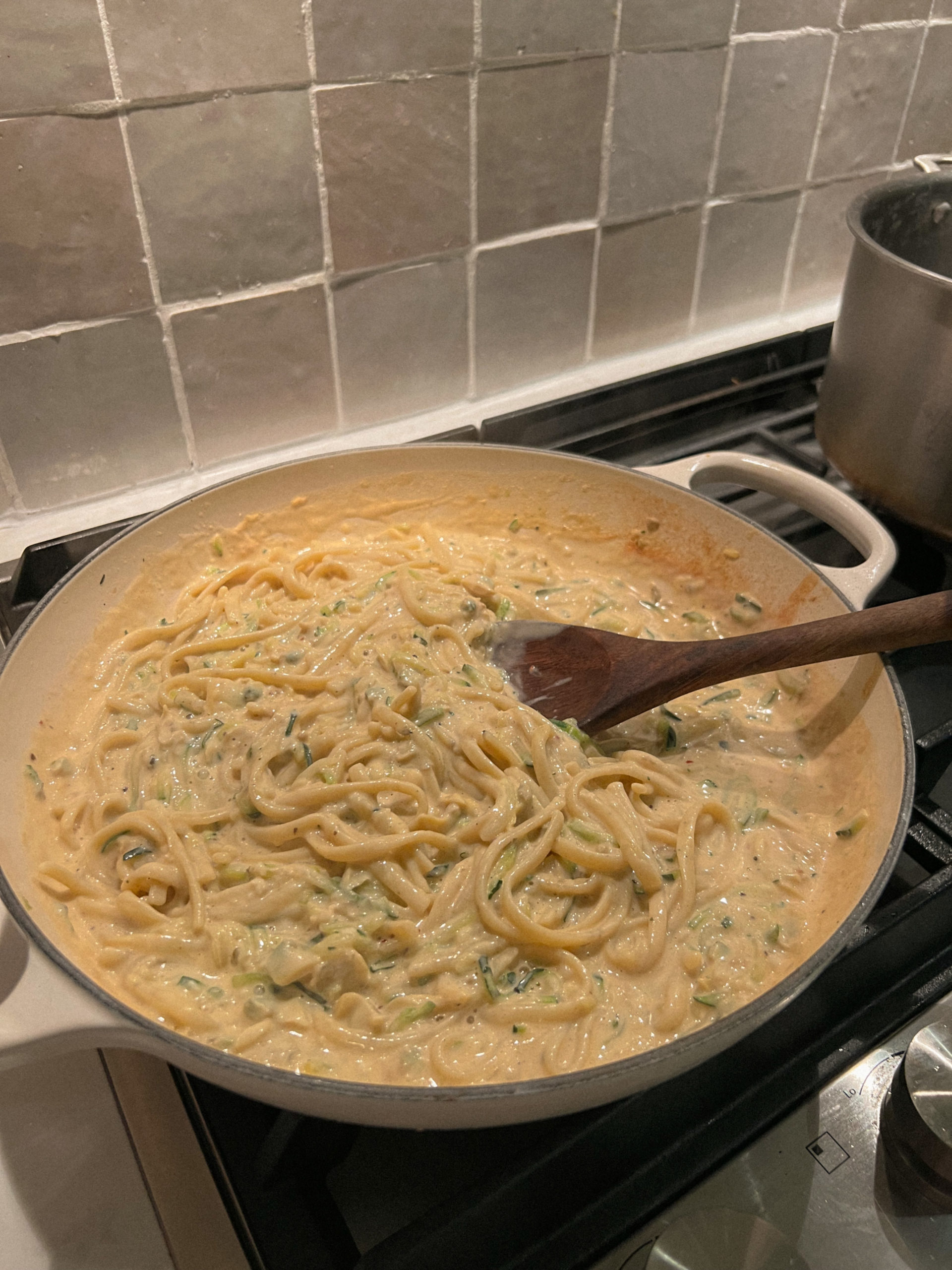 5 Ingredient Creamy Clam and Zucchini Pasta